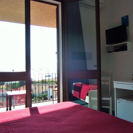 Hotel Bellavista S'Archittu 객실 사진