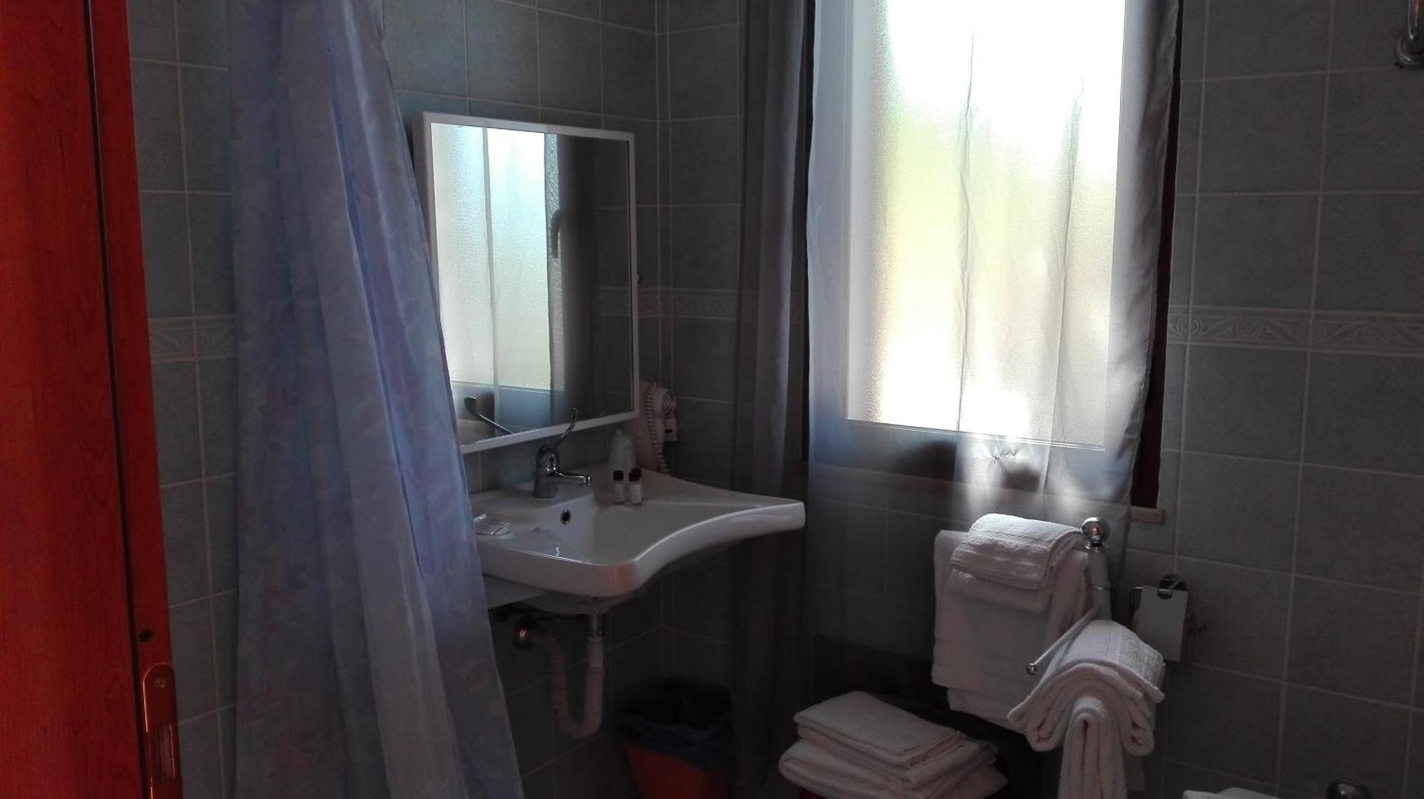 Hotel Bellavista S'Archittu 객실 사진