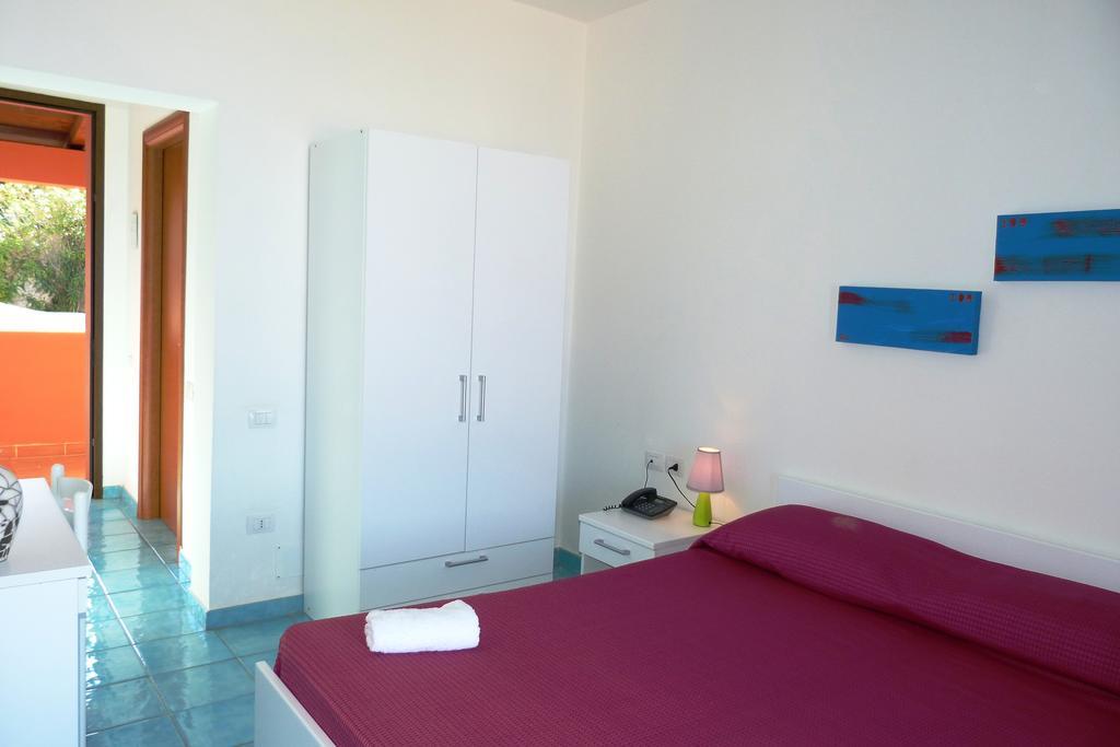 Hotel Bellavista S'Archittu 객실 사진
