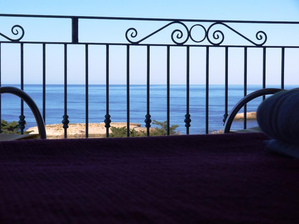 Hotel Bellavista S'Archittu 객실 사진